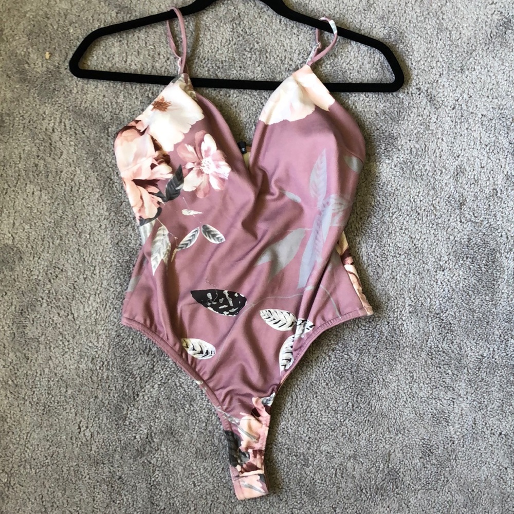 Size Small one Piece ONLY WORN ONCE! Windsor